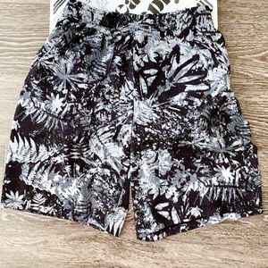 Lululemon Men’s Pace Breaker Shorts 9” Unlined